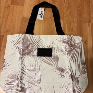 ALOHAS White and Brown Canvas Tote with Palm Design